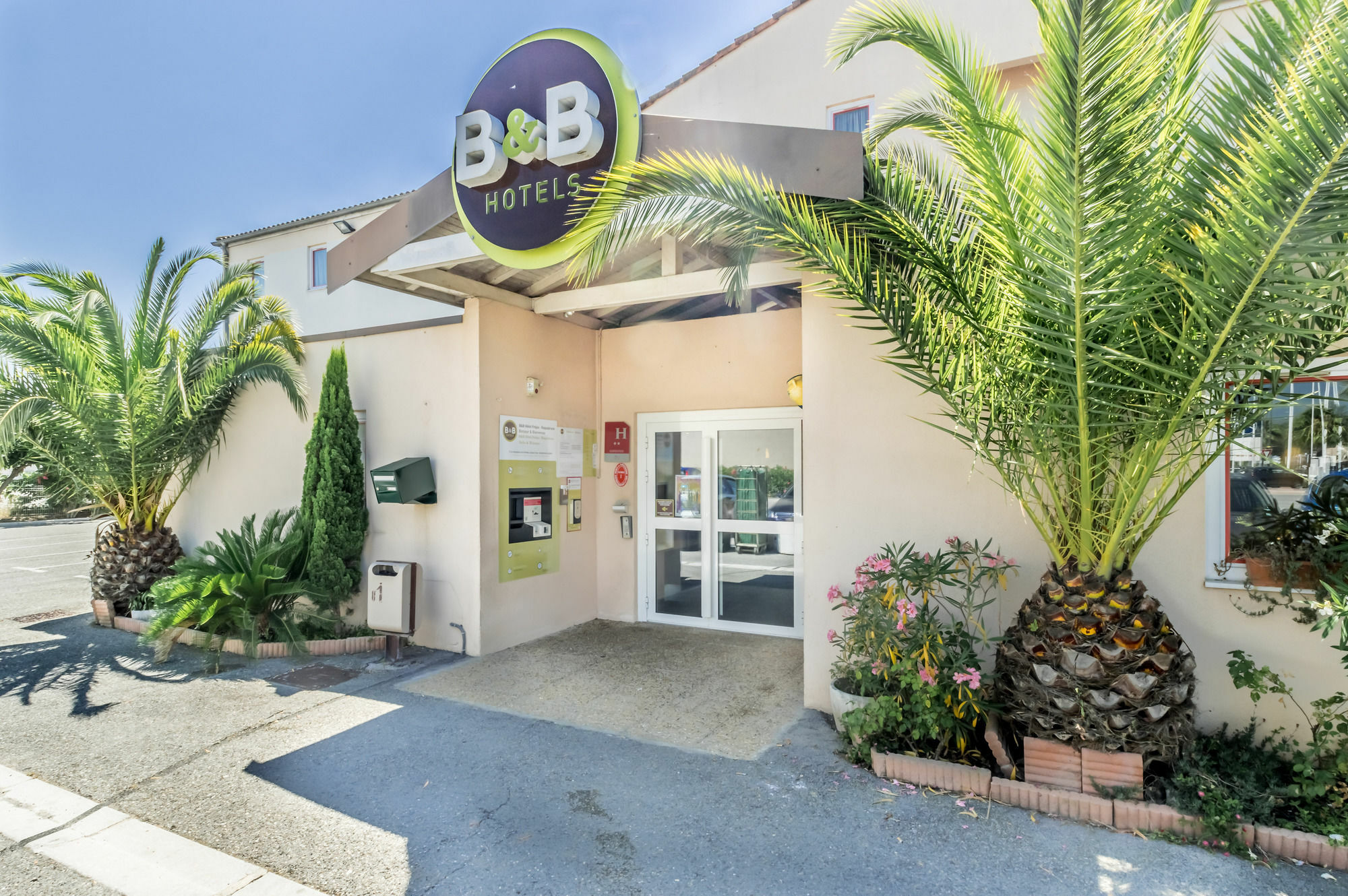 B&B HOTEL Fréjus Roquebrune-sur-Argens Exterior foto